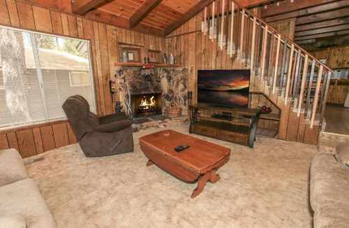 Moonridge House | Moonridge Sunset Retreat