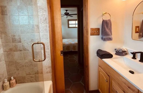Morongo Valley House | Morongo Casita I Couples Retreat I POOL I Views I Acreage