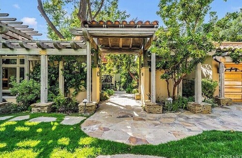 Calabasas House | Most Relaxing Experience in Calabasas