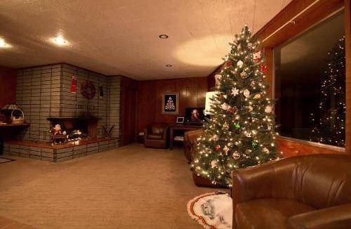 Crescent City Hotel | Motel ∙ 2 bedrooms ∙ 6 guests