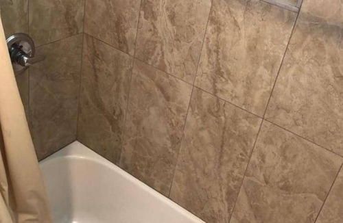 Norwalk Hotel | Motel ∙ 2 guests