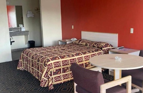 Vista Hotel | Motel ∙ 4 guests