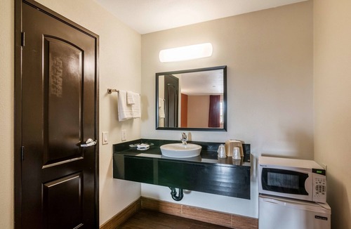 Bell Gardens Hotel | Motel 6 Bell Gardens, CA - Los Angeles
