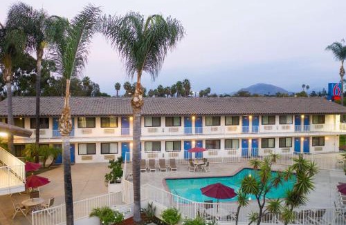 Camarillo Hotel | Motel 6-Camarillo, CA