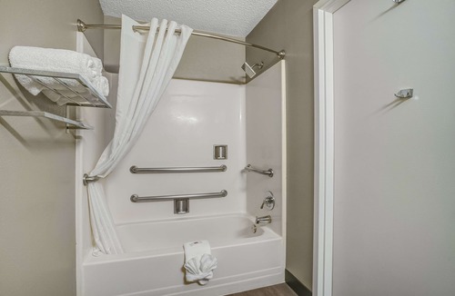 Lompoc Hotel | Motel 6 Lompoc, CA
