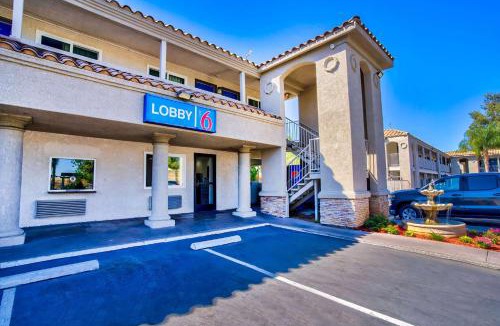 Sun City Hotel | Motel 6-Menifee, CA