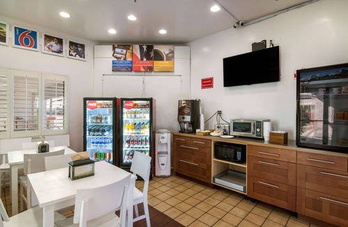 Monterey Park Hotel | Motel 6 Monterey Park, CA