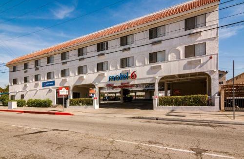 Monterey Park Hotel | Motel 6 Monterey Park