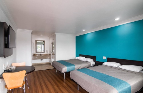 Norwalk Hotel | Motel 6 Norwalk, CA