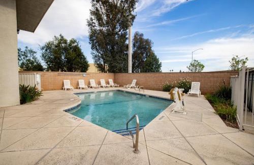 Ontario Hotel | Motel 6 Ontario Airport