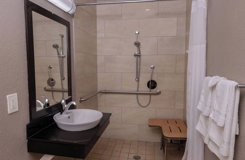 Ontario Hotel | Motel 6 Ontario, CA - Airport