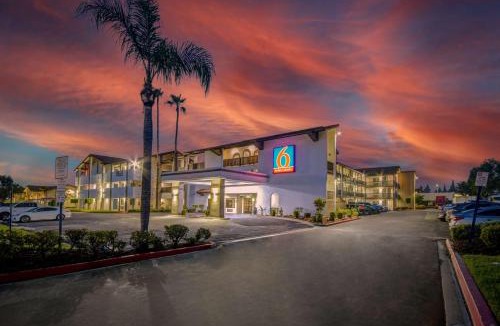 Ontario Hotel | Motel 6 Ontario CA Convention Center Airport