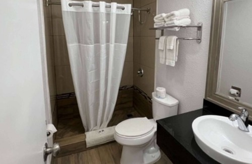 Anaheim Hills Hotel | Motel 6 Orange, CA - Anaheim