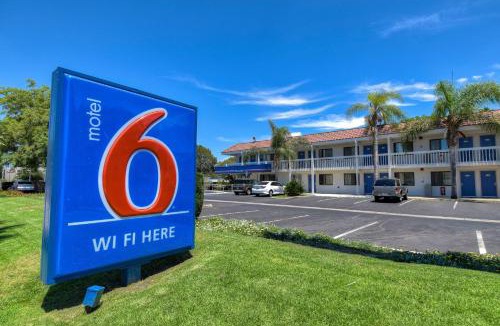 Westmont Hotel | Motel 6-Pomona, CA - Los Angeles