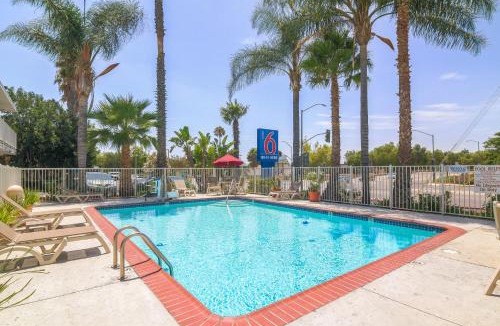 Simi Valley Hotel | Motel 6-Simi Valley, CA