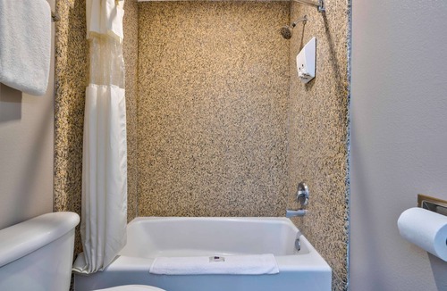 South Gate Hotel | Motel 6 South Gate, CA