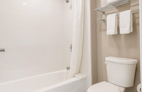 Westminster Hotel | Motel 6 Westminster, CA - North
