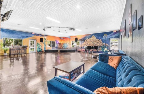 Jacumba RV Rental | Motel Room 10 Unwind in Nature: Comfortable Rooms Amidst Anza-Borrego Desert