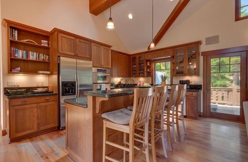 Carnelian Bay House | Mountain Escape By Tahoe Getaways - Dogs OK Luxury 4BR Easy Walk to Lake & Private Hot Tub!