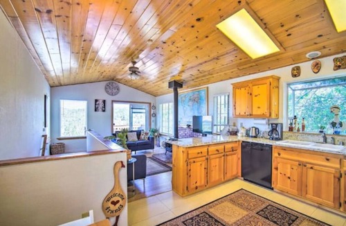 Arrowbear Lake Cabin | Mountain Hideaway and Peaceful Retreat