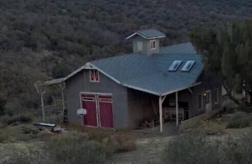 Bodfish House | Mountain top Barn retreat with view