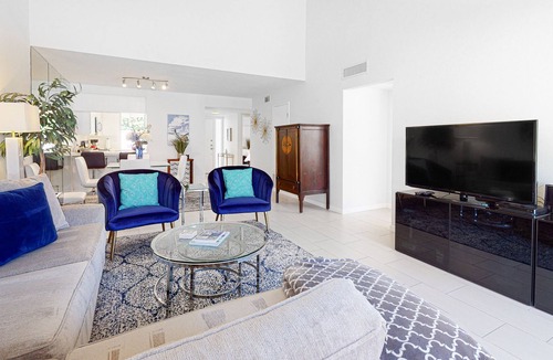 Sunrise Vista Chino Apartment | Mountain-view condo in lovely gated community with pools, and tennis