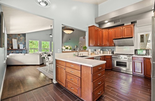 Pomona Villa | Mountain View Family Getaway · Terrace & Game Room