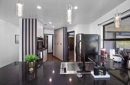 San Bernardino House | Mountaintop Pool Paradise - Mins to NOS Center