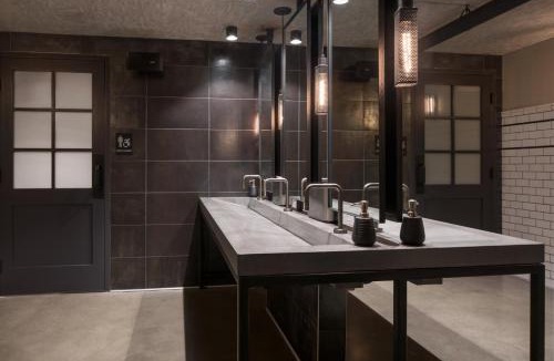 East Village Hotel | Moxy San Diego Gaslamp Quarter