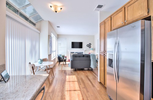 Carmine - Parkmont House | MSP1: 4bd/2.5ba home with easy access to 68O, 1O1, 88O Fwys