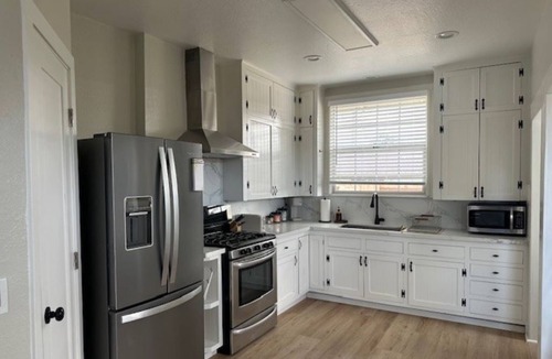 Lompoc House | Mt. Views & Modern Comfort