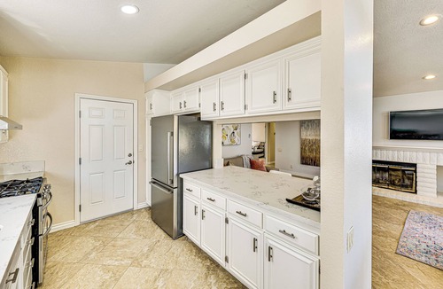 Menifee House | Mtn & Golf Course Views: Inviting Home in Menifee!