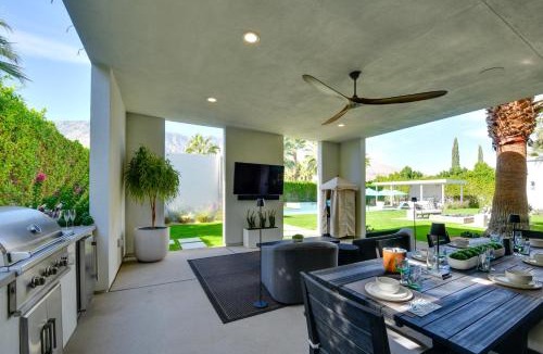 Palm Springs House | Mtn Views and Outdoor Oasis Palm Springs Home!