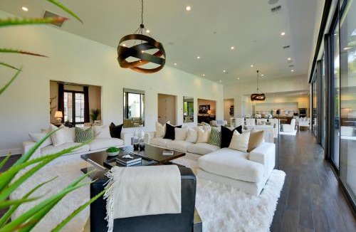 Palm Springs House | Mtn Views and Outdoor Oasis Palm Springs Home!