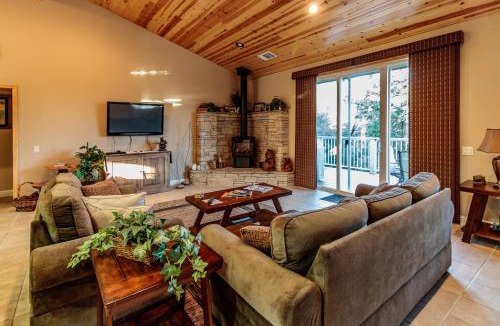 Bass Lake House | Murray Lake Retreat
