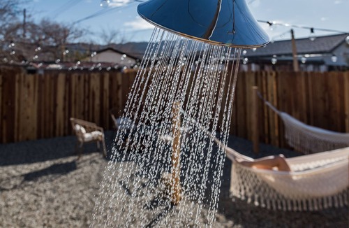 Joshua Tree House | Mystical Oasis: *HOT TUB* Walk to Town | Closest To Park