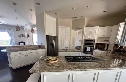 Vista House | Nature lovers hidden oasis. Multi unit property to be respectfully shared.