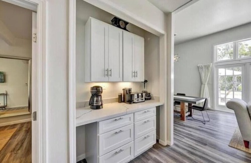 Tamalpais-Homestead Valley House | Nature View Retreat - Close to SF, Beach & Parks