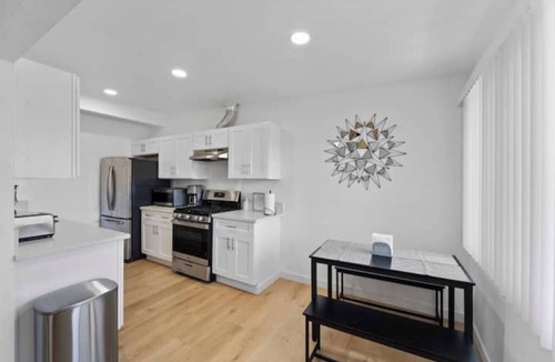Norwalk Apartment | NEAR Disney, Knotts, Beachesnn