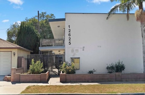 Norwalk Apartment | NEAR Disney, Knotts, Beachesnn