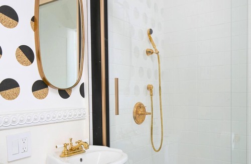 Rampart Village Apartment | Near DTLA! Nice & Cozy Studio for 2!