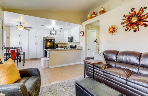 Palm Desert Apartment | Near Golf Condo with Pool Access in Palm Desert!