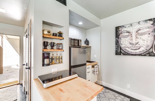 Indian Wells Apartment | Near Golf: Indian Wells Studio w/Pool Access