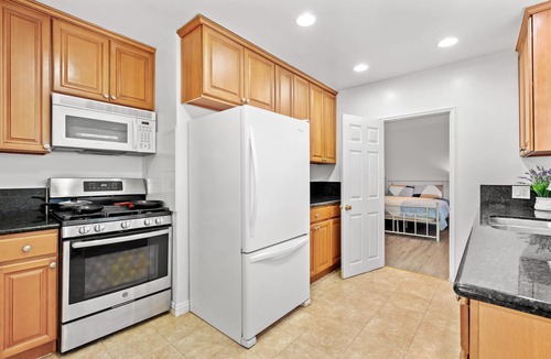 San Gabriel Apartment | Near LA Cozy Home With Full Kitchen Laundry
