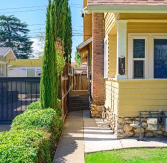San Gabriel Apartment | Near LA Cozy Home with Full Kitchen & Laundry