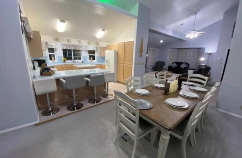 Big Bear House | Near Lake with Hot tubs, Game Room & 06Cars Park Spacenn