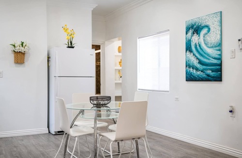 Westmont House | Near ONT Spacious & Bright Home Fully Equipped