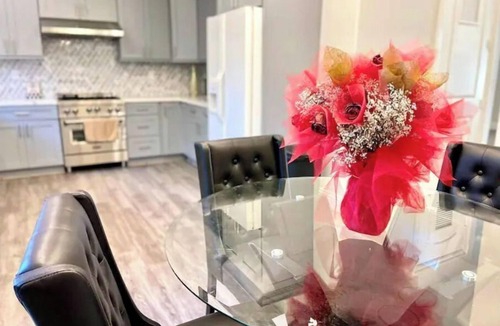 Arcadia House | NEW 3BR 2.5BATHS upscale, attached garage, close to DTLA and Universal Studio