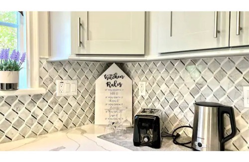 Arcadia House | NEW 3BR 2.5BATHS upscale, attached garage, close to DTLA and Universal Studio