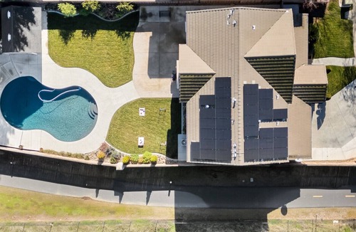 Oakdale House | *NEW 4BD Oakdale Retreat, Pool, AC, Sleeps 14, Newly Remodeled
